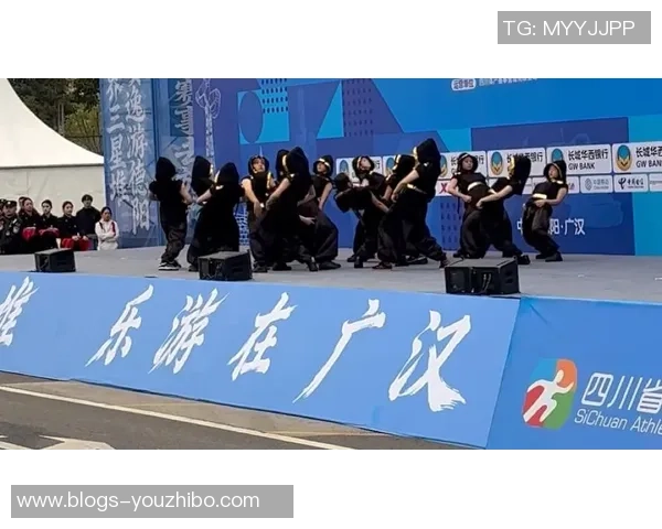 成都马拉松街舞队精彩表现团队协作展现城市活力与激情